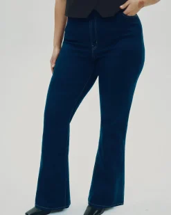 Boot-Leg Mid-Rise Jean - Petite