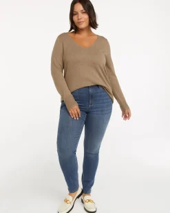 High-Rise Medium Wash Jean with Skinny Leg - The Signature (R)