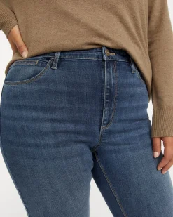 High-Rise Medium Wash Jean with Skinny Leg - The Signature (R) - Petite