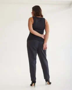 Sculpting Square Neck Tank - R Essentials