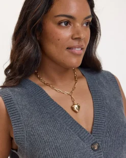 Short Necklace with Heart Pendant