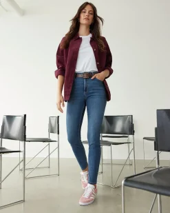 Skinny-Leg High-Rise Jean - The Signature (R)
