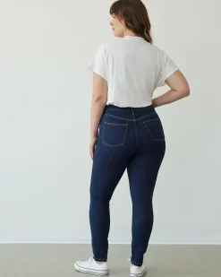 Skinny-Leg High-Rise Jean - The Signature (R)
