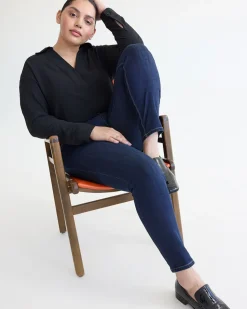Skinny-Leg High-Rise Jean - The Signature (R)