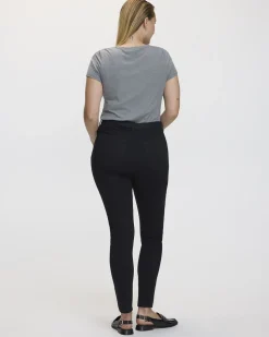 Skinny-Leg High-Rise Jean - The Signature (R) - Curvy Fit