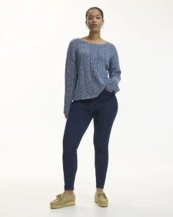 Skinny-Leg High-Rise Jean - The Signature (R) - Curvy Fit