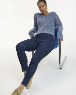 Skinny-Leg High-Rise Jean - The Signature (R) - Curvy Fit