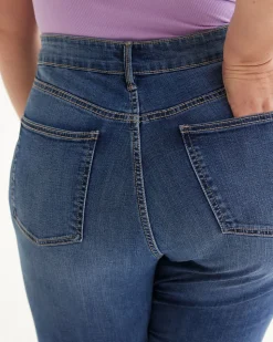 Skinny-Leg High-Rise Jean - The Signature (R) - Curvy Fit