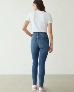 Skinny-Leg High-Rise Jean - The Signature (R) - Petite