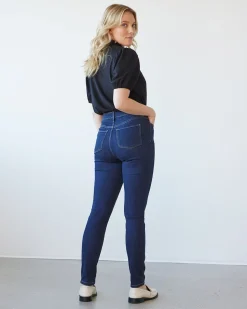 Skinny-Leg High-Rise Jean, Signature Soft - Petite