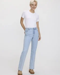 Straight-Leg Mid-Rise Jean - The Classic - Tall