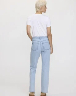 Straight-Leg Mid-Rise Jean - The Classic - Petite