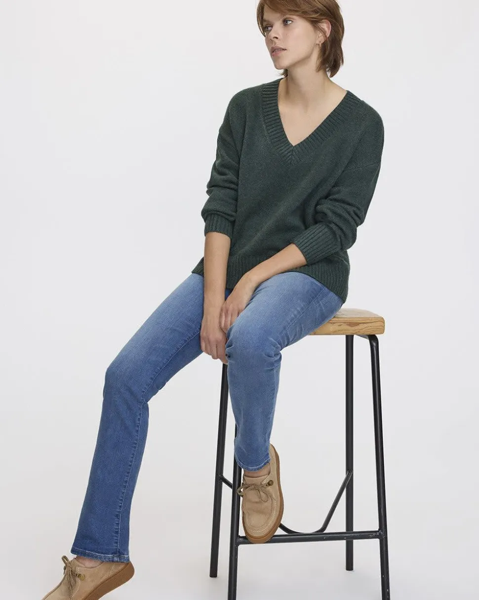 Straight-Leg Mid-Rise Jean - The Comfort - Petite