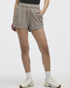 Stretch Pull-On Shorts with Zipped Pockets - Hyba