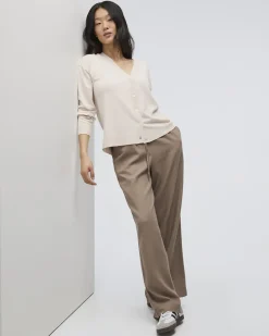 V-Neck Cardigan - R Essentials
