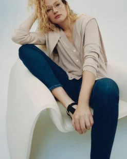 V-Neck Cardigan - R Essentials