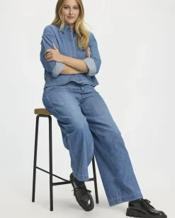 Wide-Leg High-Rise Jean - Curvy Fit