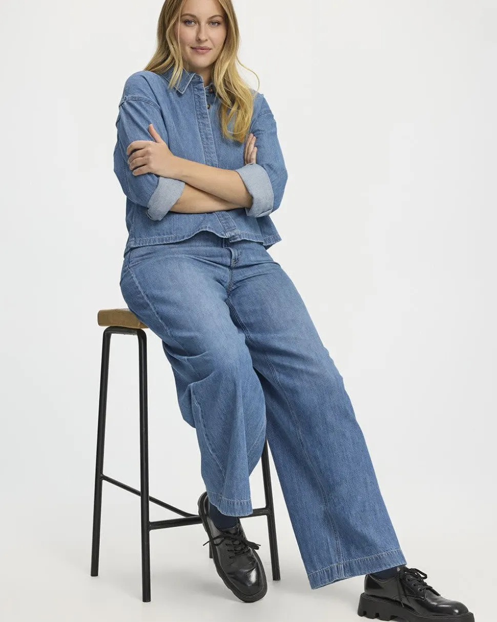 Wide-Leg High-Rise Jean - Curvy Fit