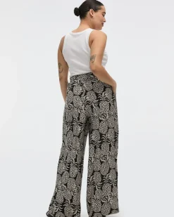Wide-Leg Pant